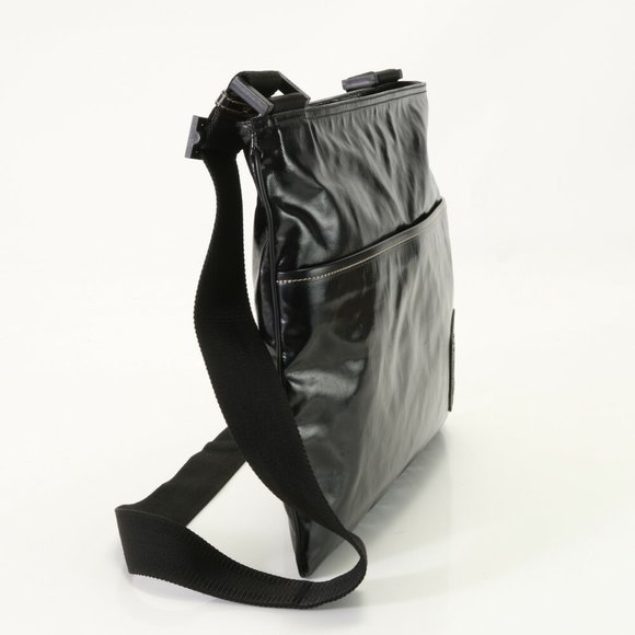 GUCCI Crest Shoulder Bag - Picture 4 of 16